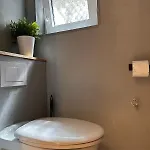 Seenahe Mit Gemeinschaftsgarten Und -pool * Έσσεν